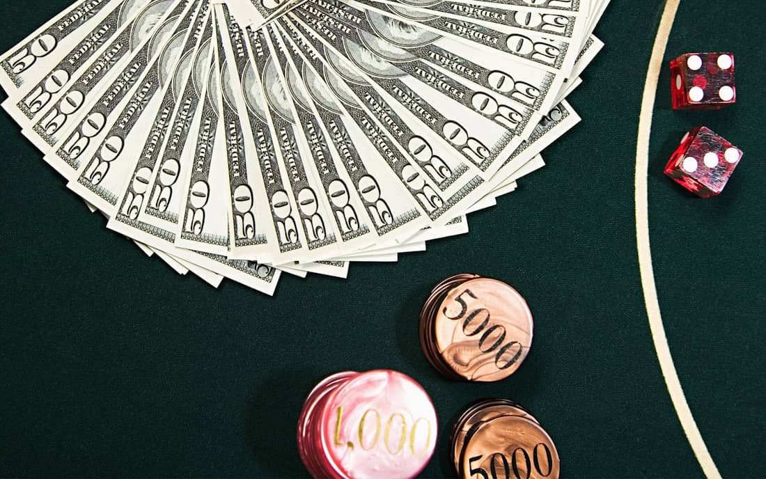 dochód biura w pokerze